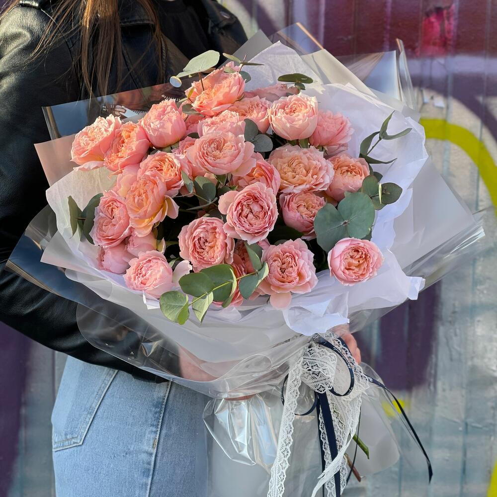 Букет из кустовой розы Минди Букет из кустовой розы Минди